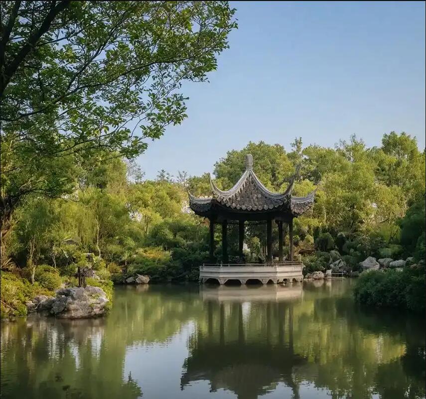 菏泽狼狈餐饮有限公司